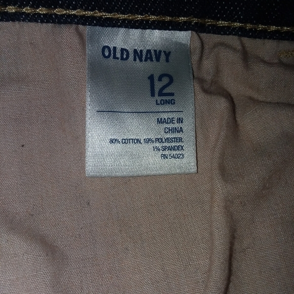 Old Navy Diva - Picture 6 of 6